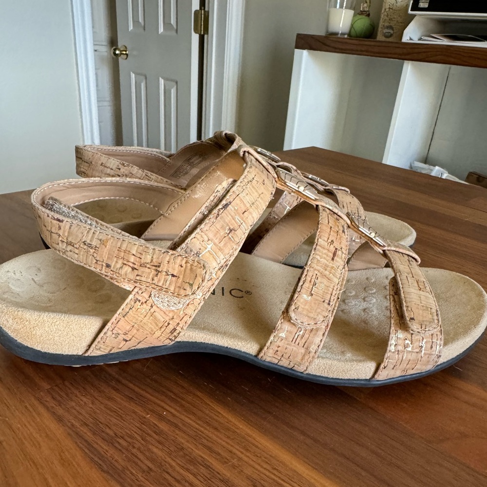 Vionic ladies sandals size 9